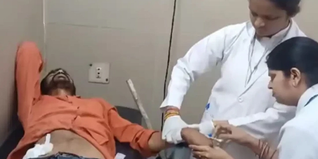 بھارتی نوجوان نے پیٹ کا آپریشن خود کرلیا