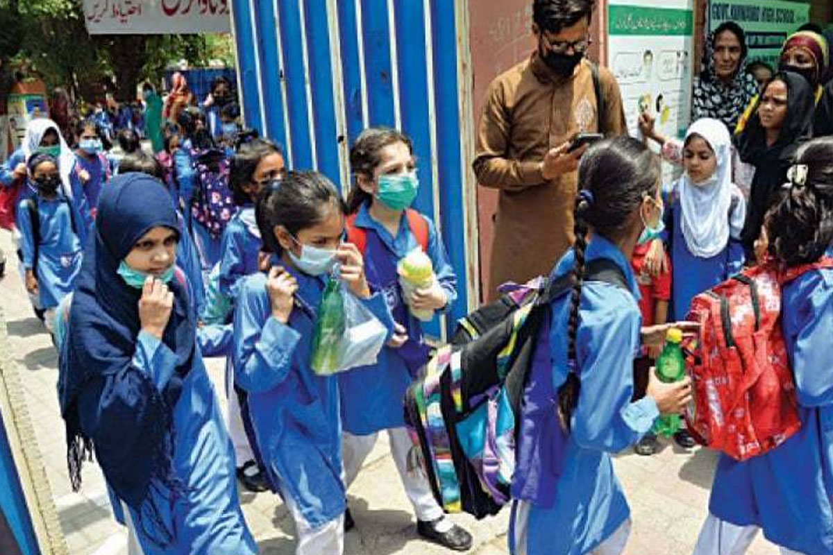 پنجاب کے سرکاری اسکولوں کے فنڈز کی نگرانی مزید سخت کرنے کا فیصلہ