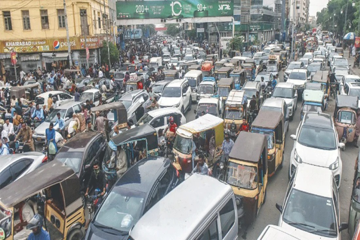 ٹریفک حادثات کے تدارک کیلئے ہیوی ٹریفک کی رفتار 30 کلومیٹر فی گھنٹہ مقرر