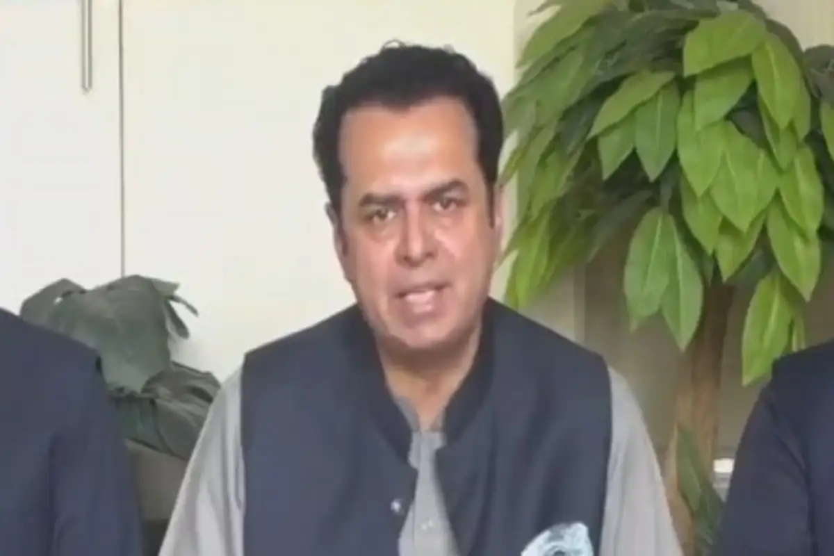 کے پی حکومت کو دہشتگردی کیخلاف فورسز کے شانہ بشانہ کھڑا ہونا ہوگا، طلال چوہدری