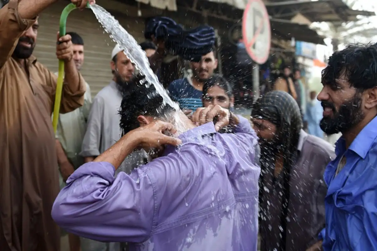 سندھ میں ہیٹ ویو کا خطرہ، درجہ حرارت 50 ڈگری تک جانے کا امکان