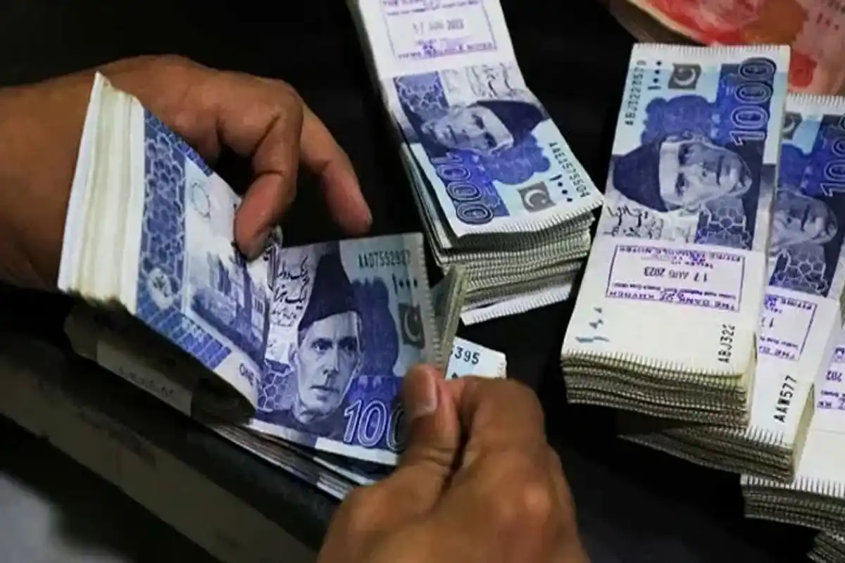 وفاقی سرکاری ملازمین