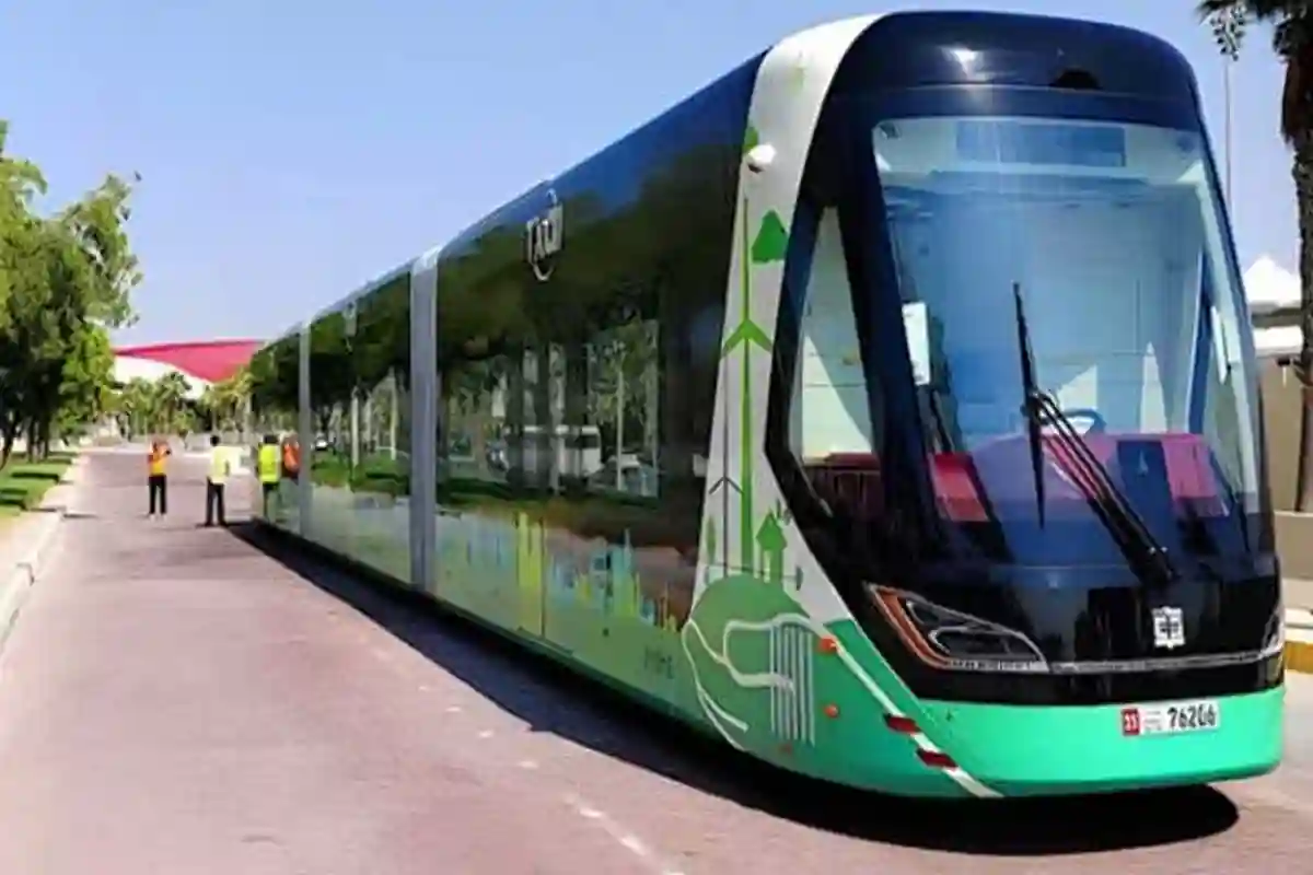 حکومت پنجاب لاہور میں ٹرام  سروس کب شروع کرے گی؟