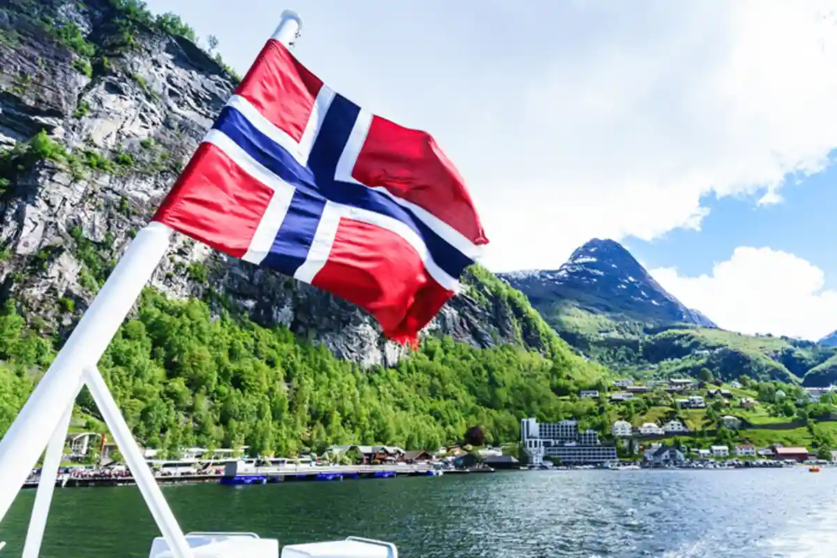 طلبا کیلئے بڑی خبر؛ ناروے کا اسٹوڈنٹ ویزا حاصل کرنے کا آسان طریقہ