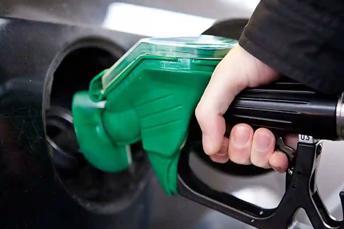 پیٹرول 280 روپے فی لیٹر؟ سوشل میڈیا پر وائرل نوٹیفکیشن کی حقیقت سامنے آگئی