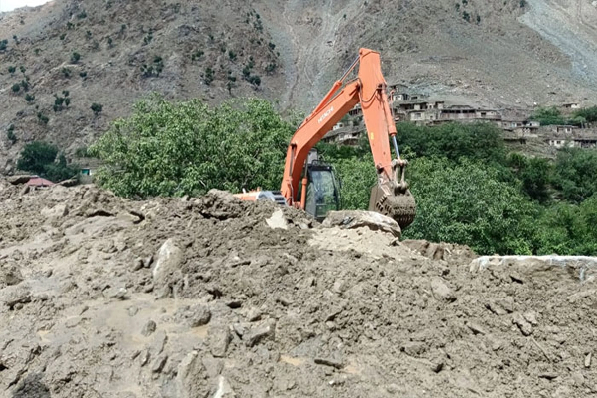 دیامر سیلاب؛ ہلاکتوں کی تعداد 9 ہوگئی، 500 سے زائد گھر تباہ، 27 پل بہ گئے