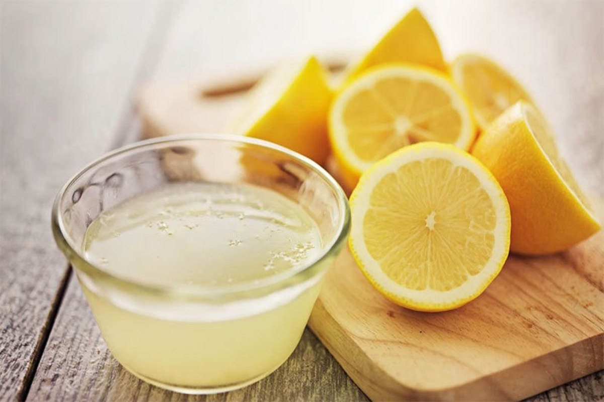 دال میں لیموں نچوڑیں اور مزہ دوبالا کریں!