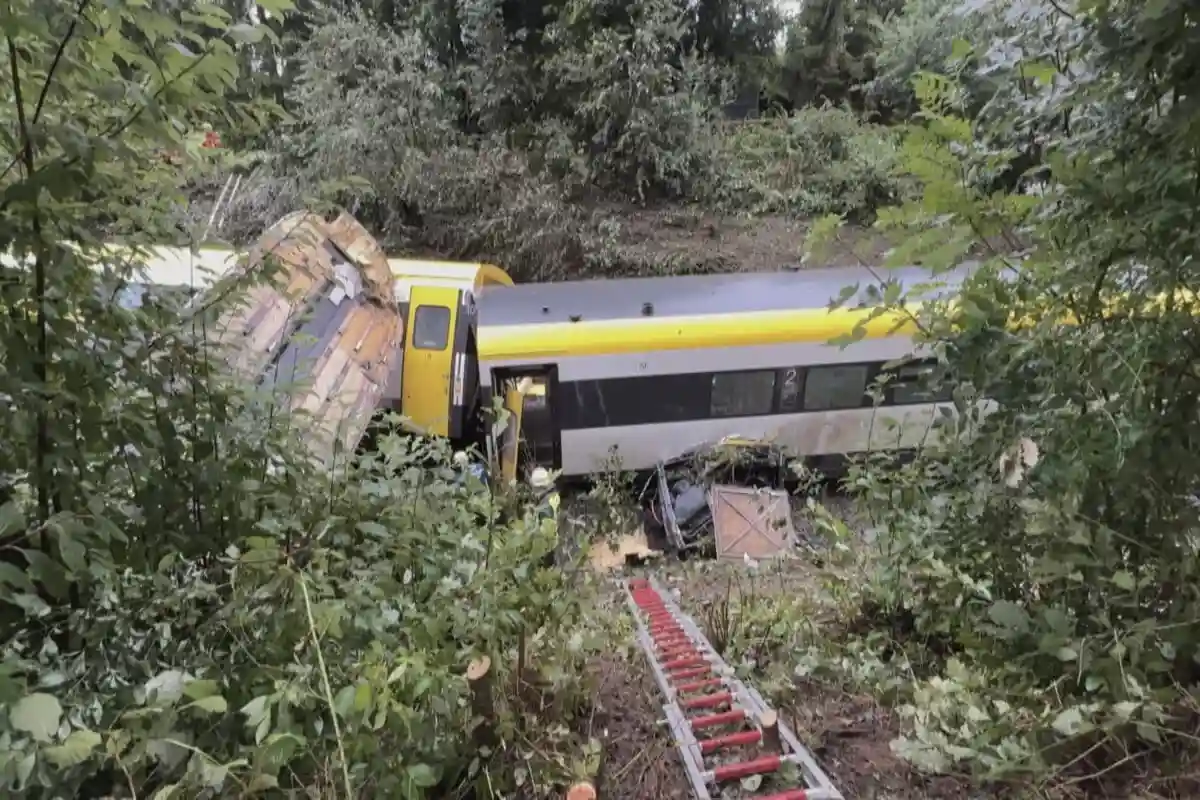 جرمنی میں افسوسناک ٹرین حادثہ، 3 افراد جاں بحق جبکہ متعدد زخمی