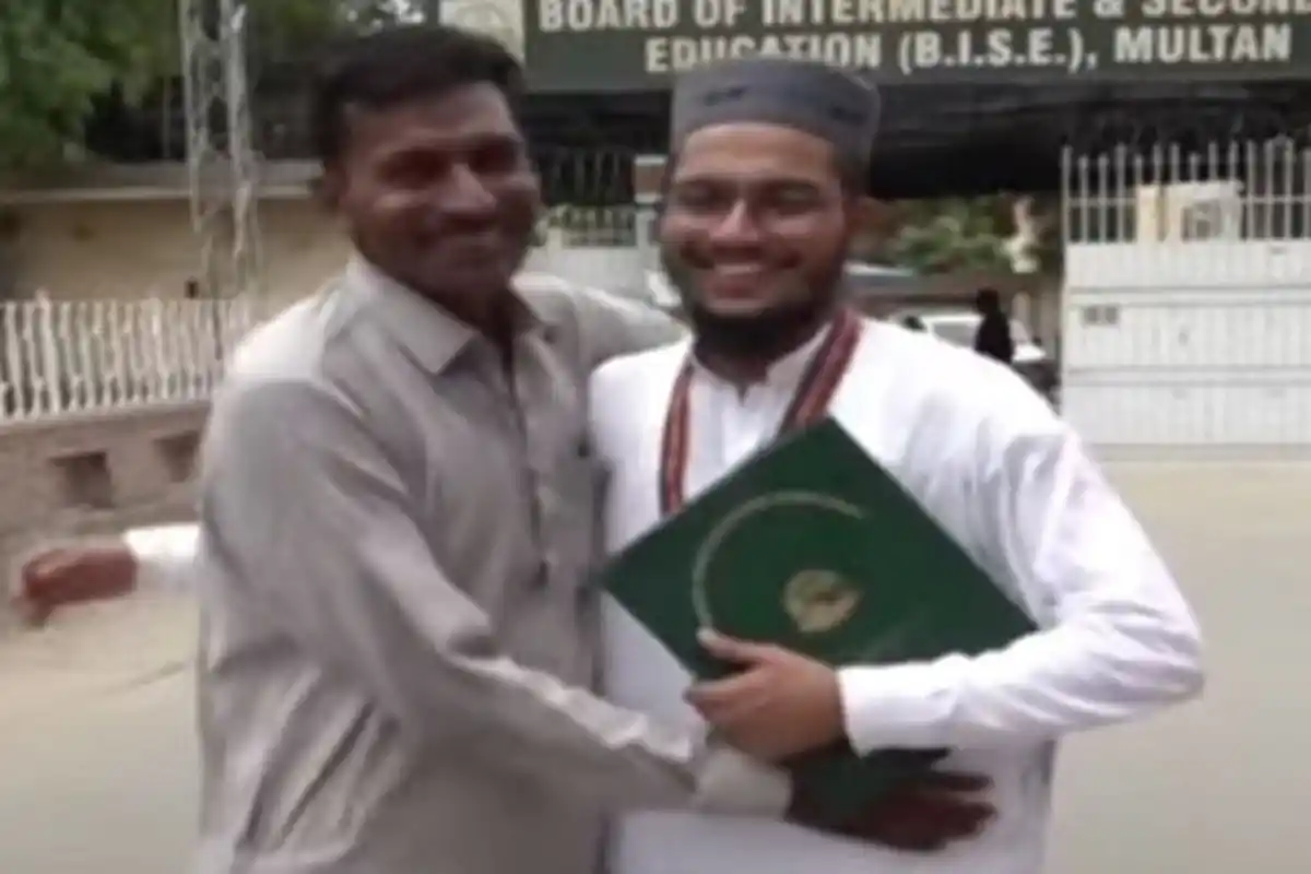 محنت رنگ لے آئی، ملتان میں رکشہ ڈرائیور کے بیٹے نے میٹرک میں ٹاپ کرلیا