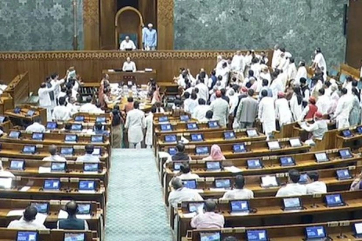 پہلگام، رافیل اور آپریشن مہادیو؛ بھارتی اپوزیشن کے تابڑ توڑ حملے، حکومت لاجواب