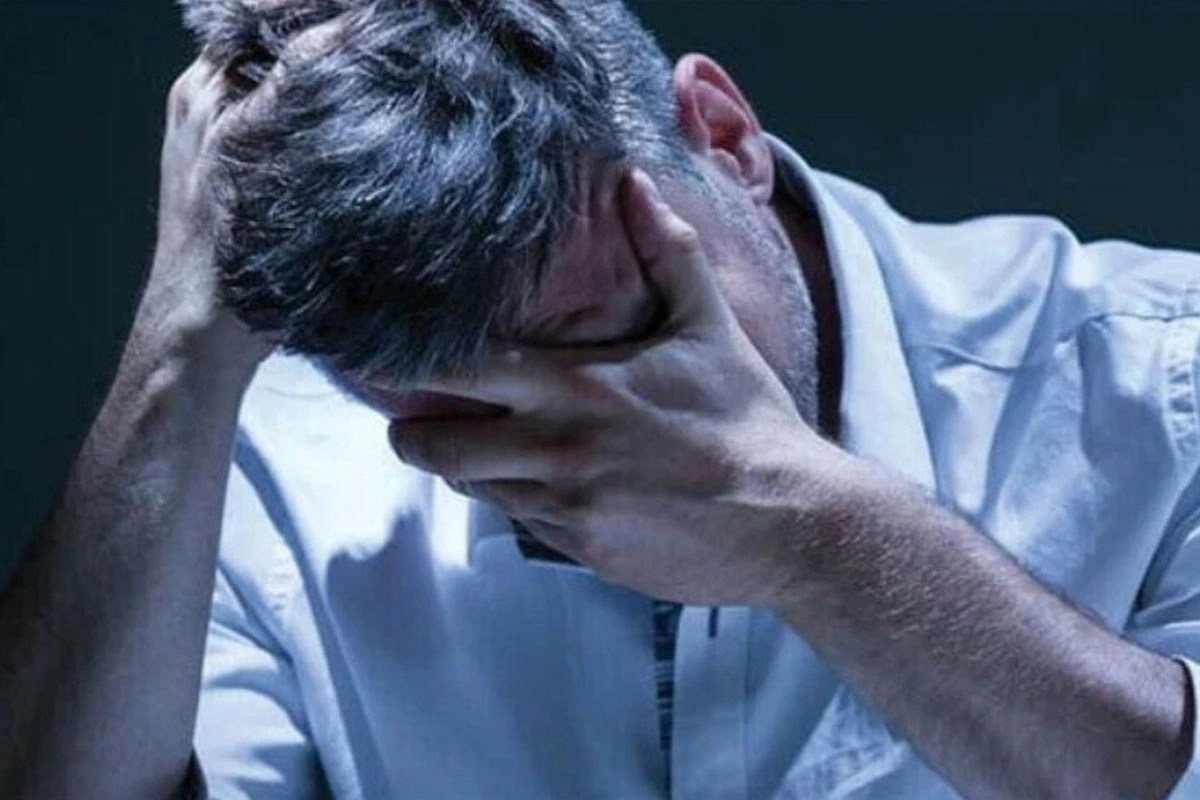ایک ایسی عادت جو آپ کو شدید نقصان پہنچا رہی ہے، جانئے