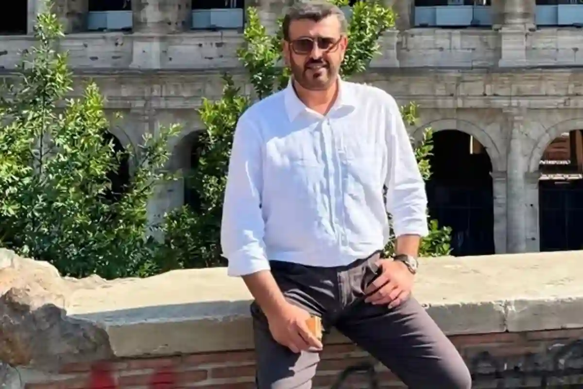 یوسف رضا گیلانی کے صاحبزادے کی گھڑی چوری؛ قیمت جان کر آپ دنگ رہ جائیں گے