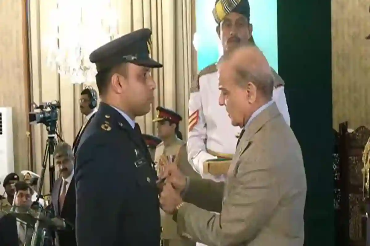 وزیر اعظم کی بھارتی ایس 400 دفاعی نظام تباہ کرنیوالے پاک فضائیہ کے پائلٹ کی خصوصی پذیرائی