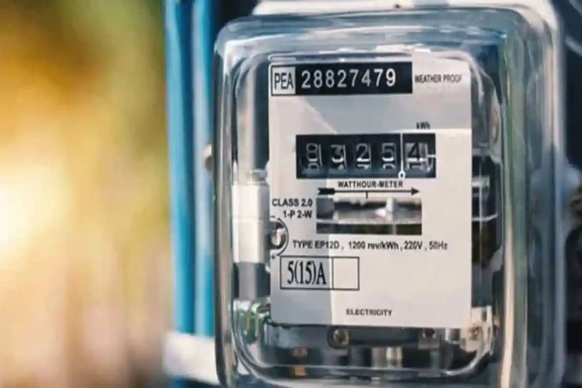 300 یونٹ والے بجلی صارفین کو وزیرتوانائی نے بُری خبر سنادی