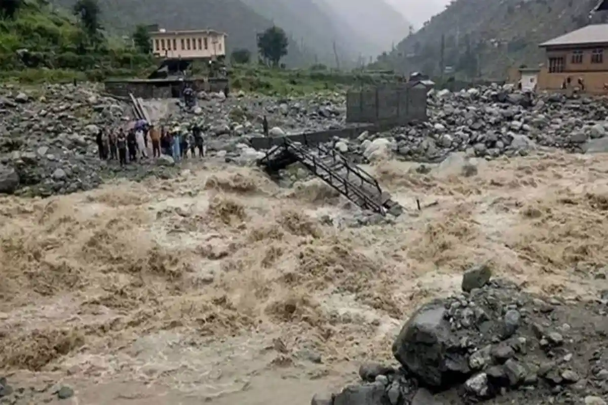 خیبرپختونخوا میں قدرتی آفت سے تاریخ کی سب سے بڑی تباہی، 321 افراد جاں بحق