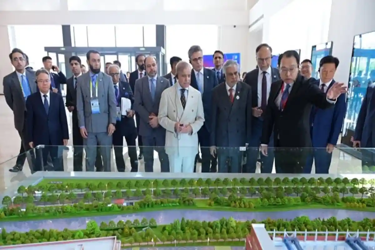 قدرتی آفات سے نمٹنے کیلئے چینی مہارت سودمند ثابت ہوگی، وزیراعظم