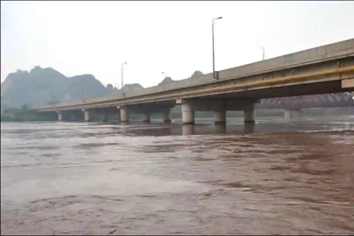 وہاڑی میں ستلج کے سیلاب سے تباہی، متعدد مکان زمین بوس