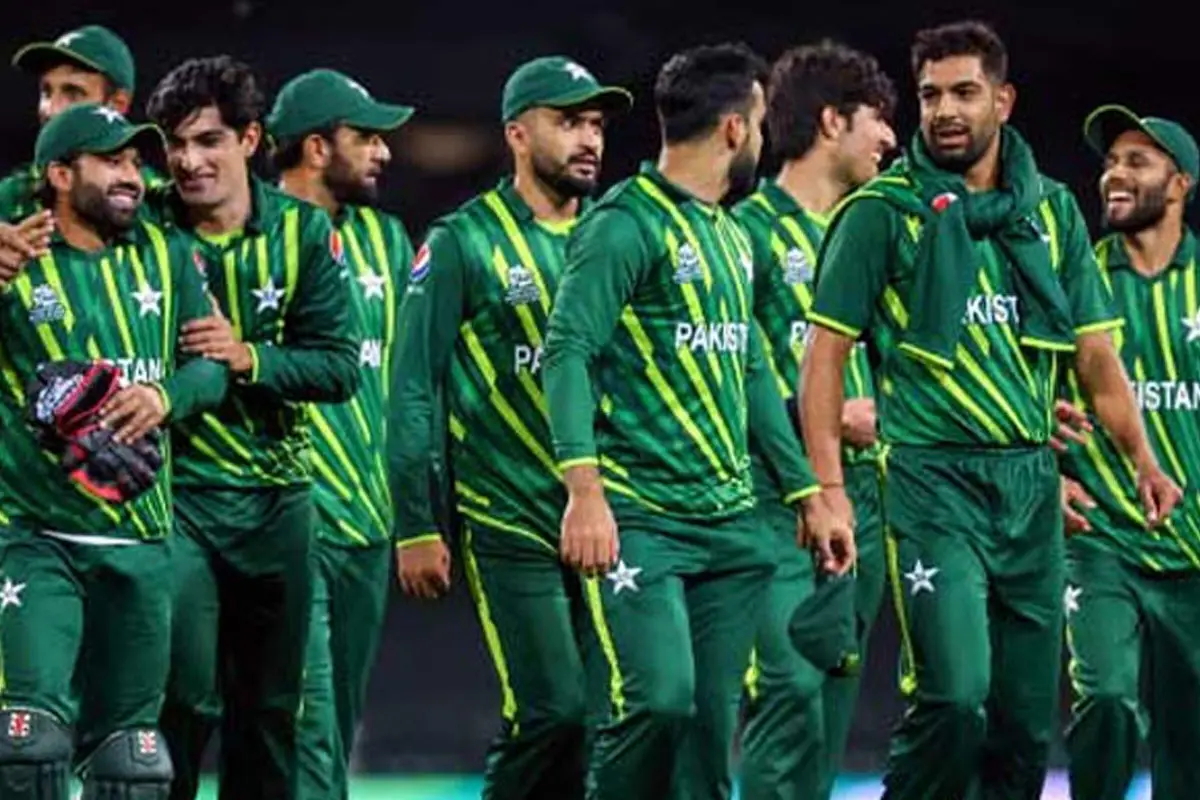 قومی کرکٹرز کے سینٹرل کنٹریکٹس: کون اِن ہوگا اور کس کے آؤٹ ہونے کا امکان؟ نام سامنے آگئے