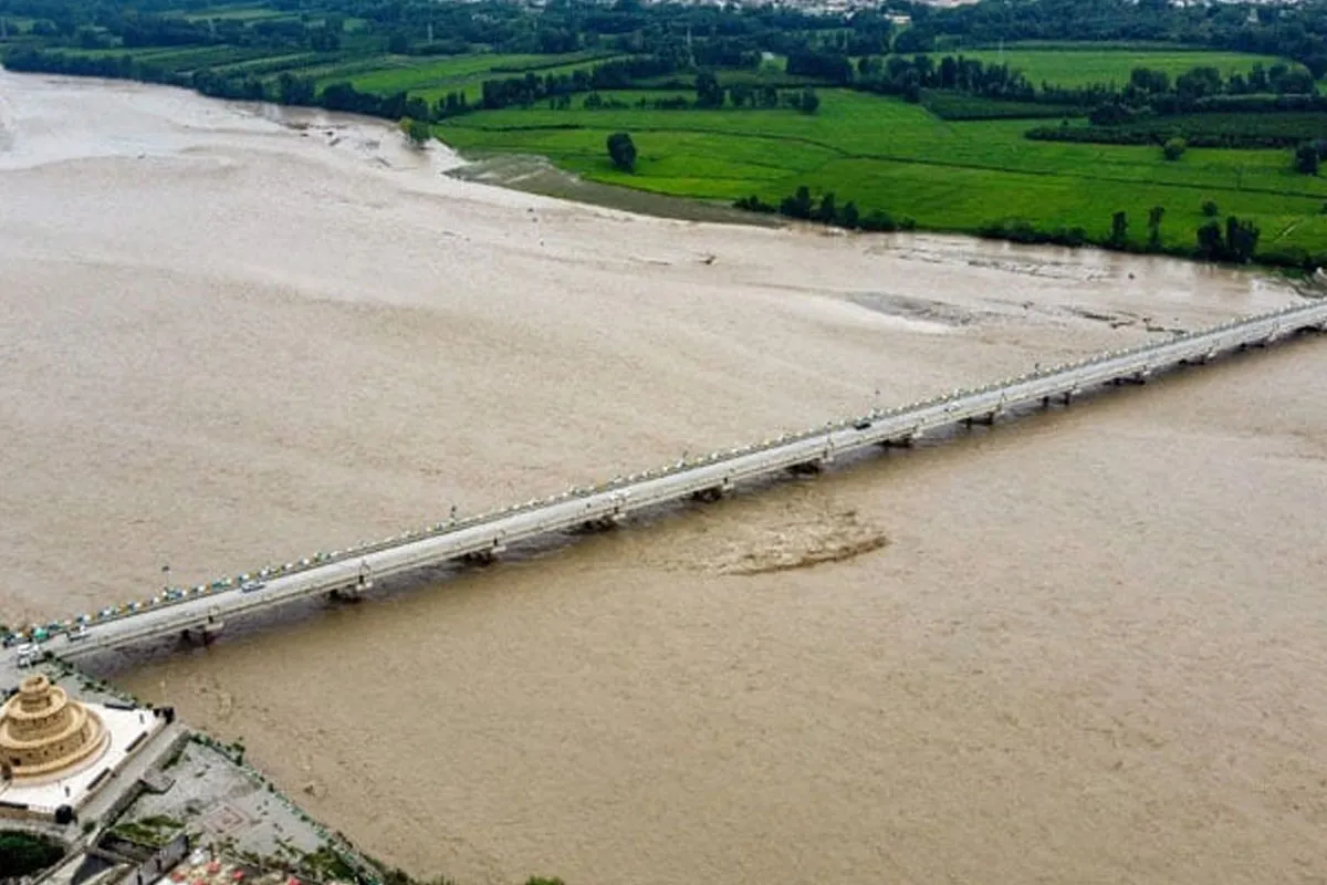 دریائے راوی میں پانی کا بہاؤ تیز، گھروں میں پانی جمع، علاقہ مکین پریشان