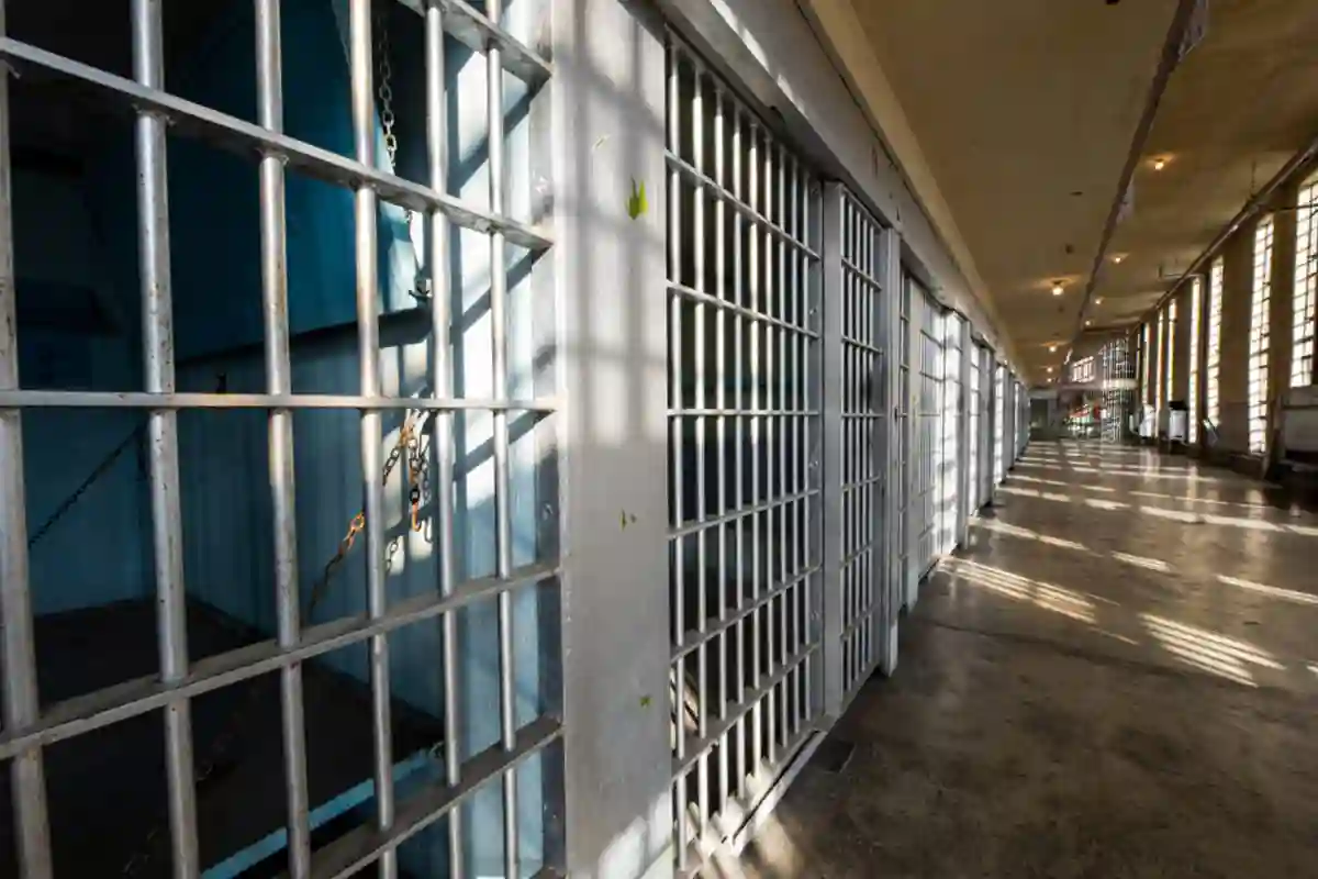 سابق وزیر اعظم کو سزا سنا دی گئی