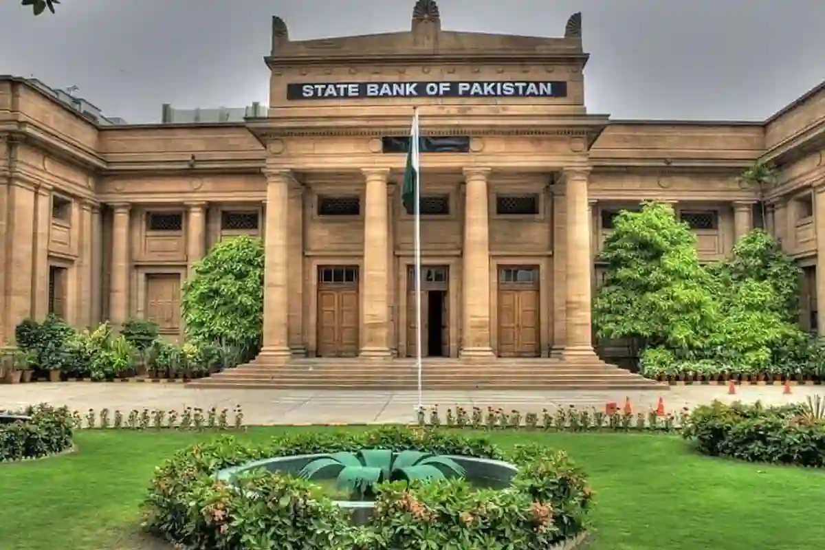 اسٹیٹ بینک کی الیکٹرونک بائیکس اور رکشہ اسکیم؛ عام پاکستانی کیسے فائدہ اٹھا سکتے ہیں؟ جانیے