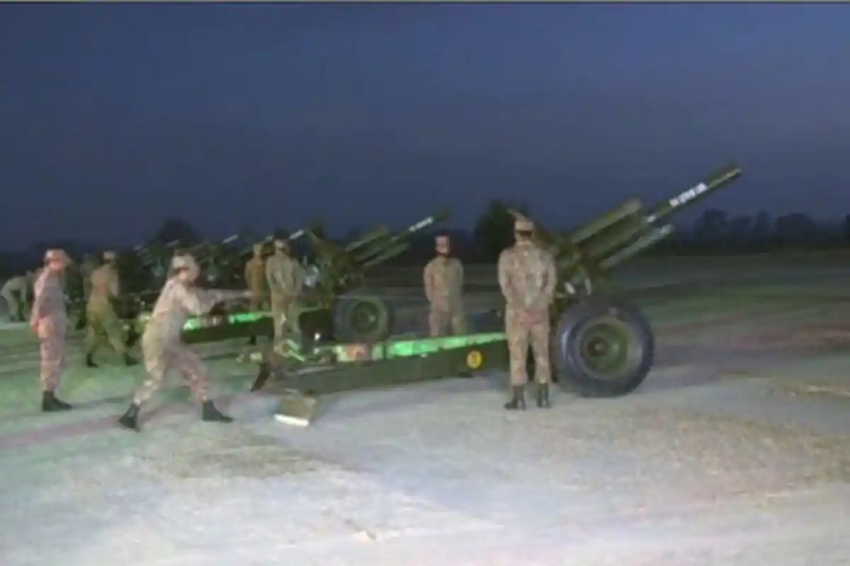 عید میلادالنبیﷺ اور 6 ستمبر یومِ دفاع پر توپوں کی سلامی سے دن کا آغاز