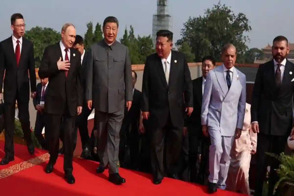 چین کی ورلڈ وار ٹو کی 80th اینیورسری پریڈ کے موقع پر ایشیا کے مضبوط ترین لیڈرز ایک ساتھ