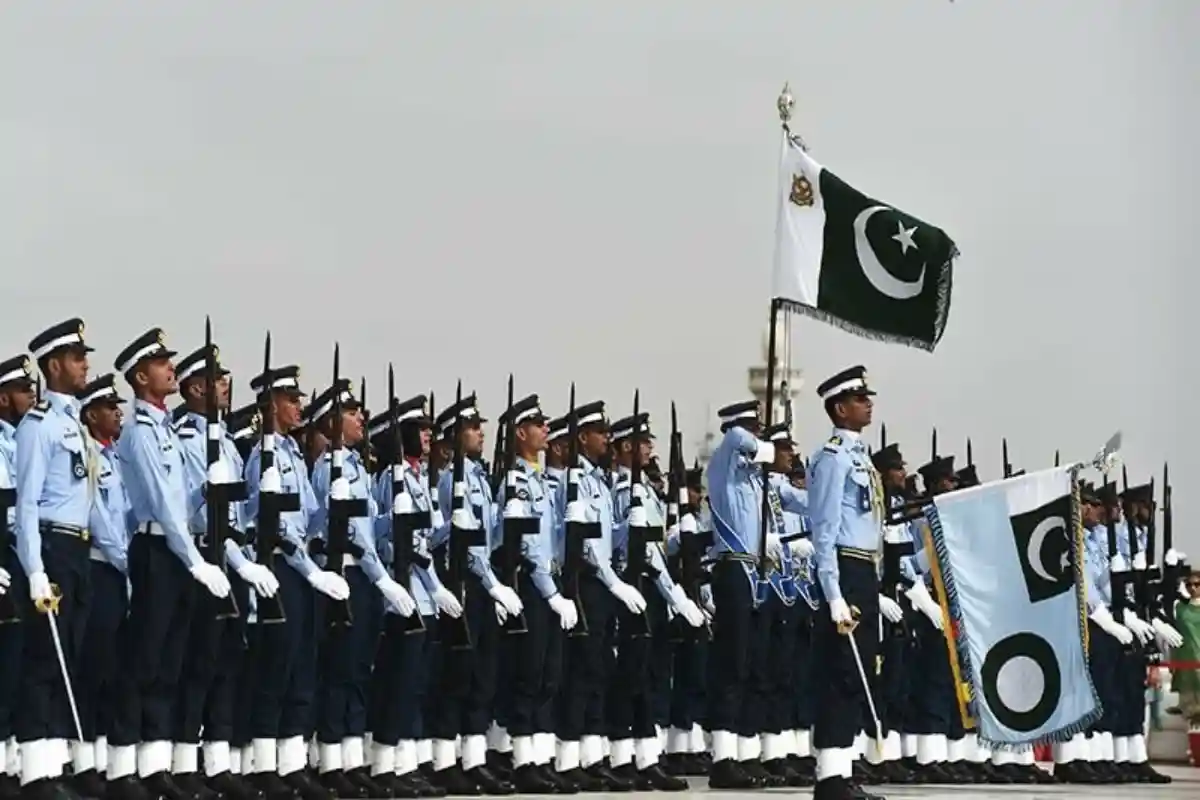 ملک بھر میں یومِ دفاع ملی جوش و جذبے کے ساتھ منایا جا رہا ہے