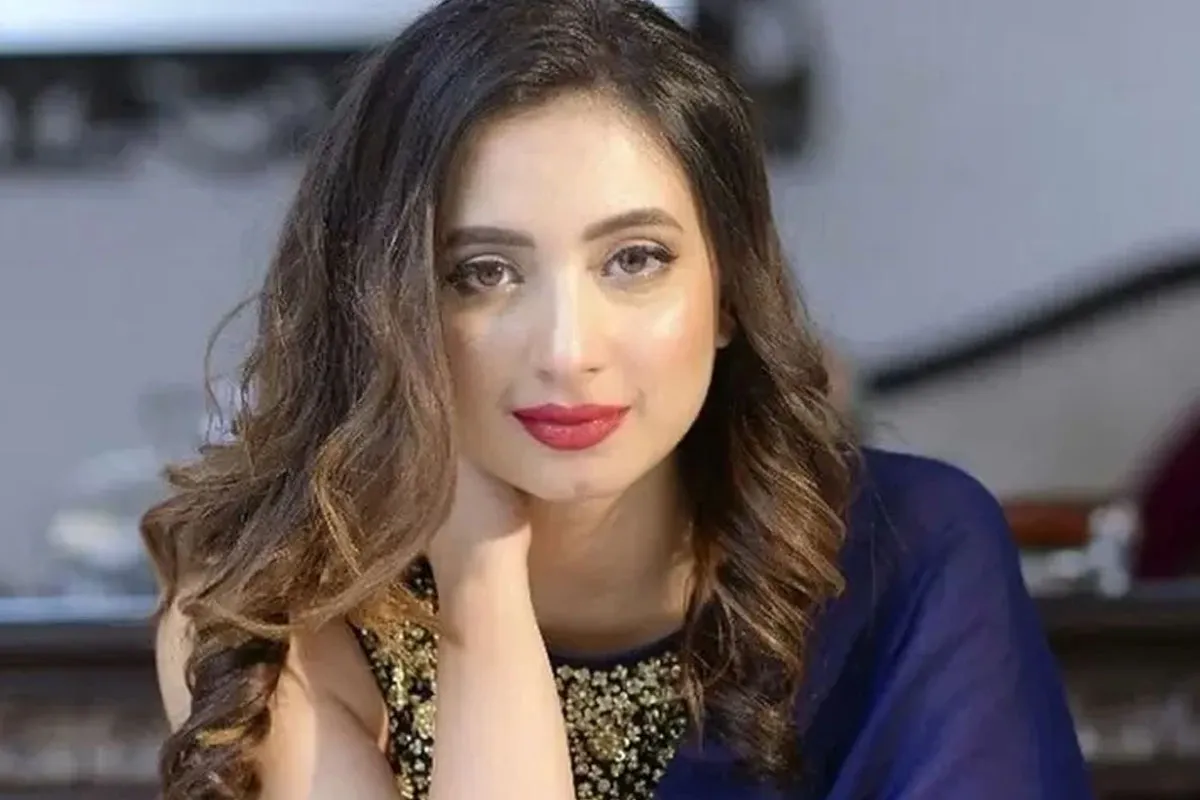 اداکارہ کومل عزیز نے شوبز انڈسٹری کیوں چھوڑی؟ وجہ بتا دی