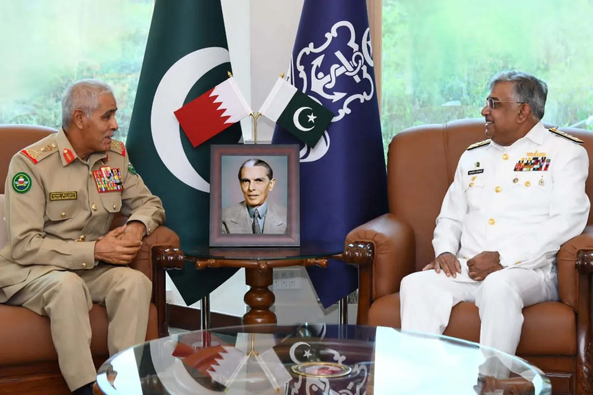 چیف آف اسٹاف بحرین ڈیفنس فورس کی امیرالبحر سے نیول ہیڈ کوارٹرز میں ملاقات