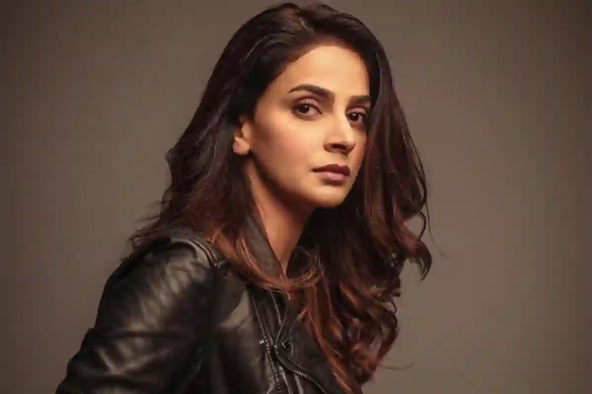 صبا قمر کے مداحوں کیلئے تشویشناک خبر آگئی