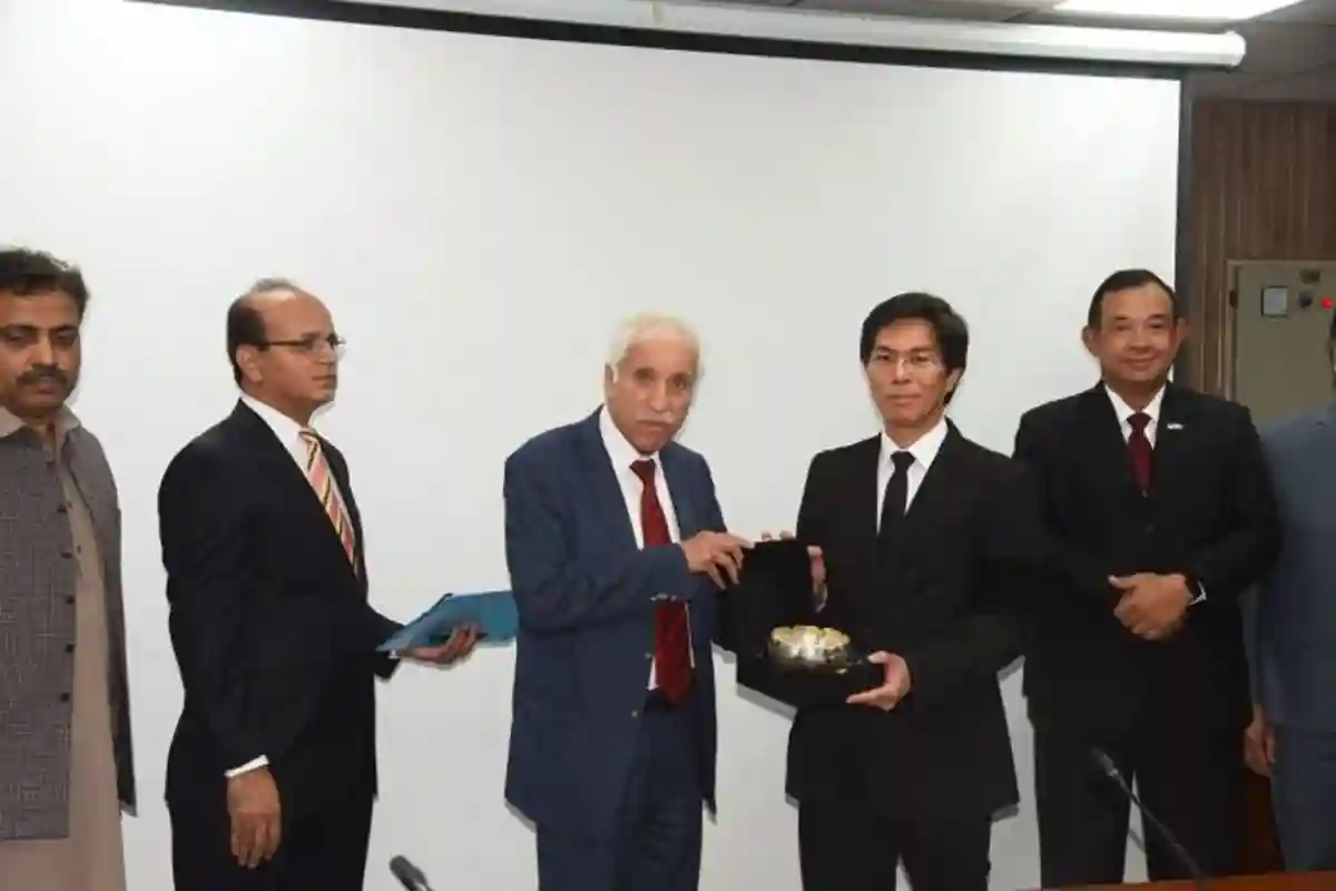 وفاقی وزیر سرمایہ کاری قیصر احمد شیخ سے آسیان ممالک کے سفیروں کی ملاقات