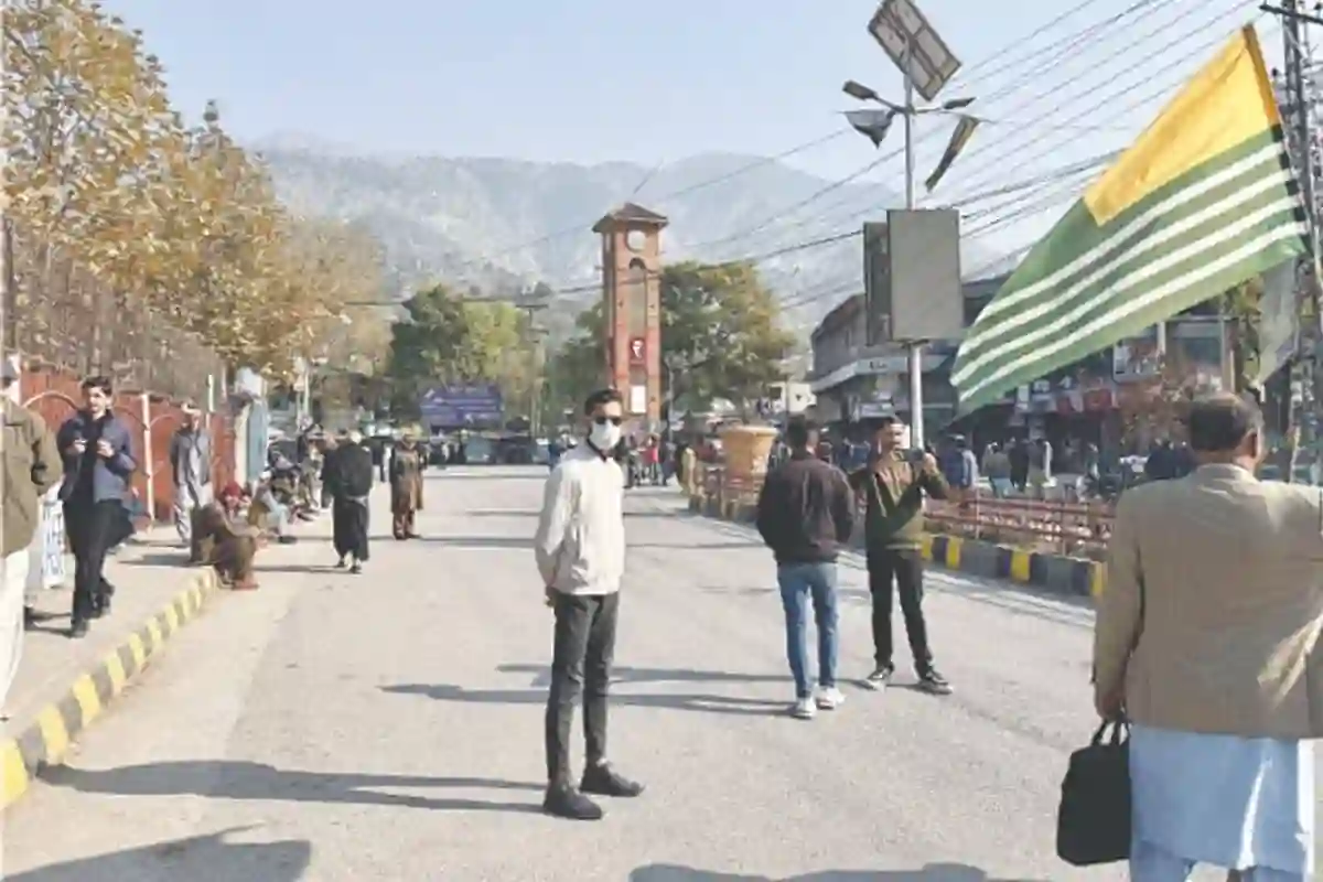 Insecurity in Azad Kashmir, Prime Minister forms high-level committee for talks