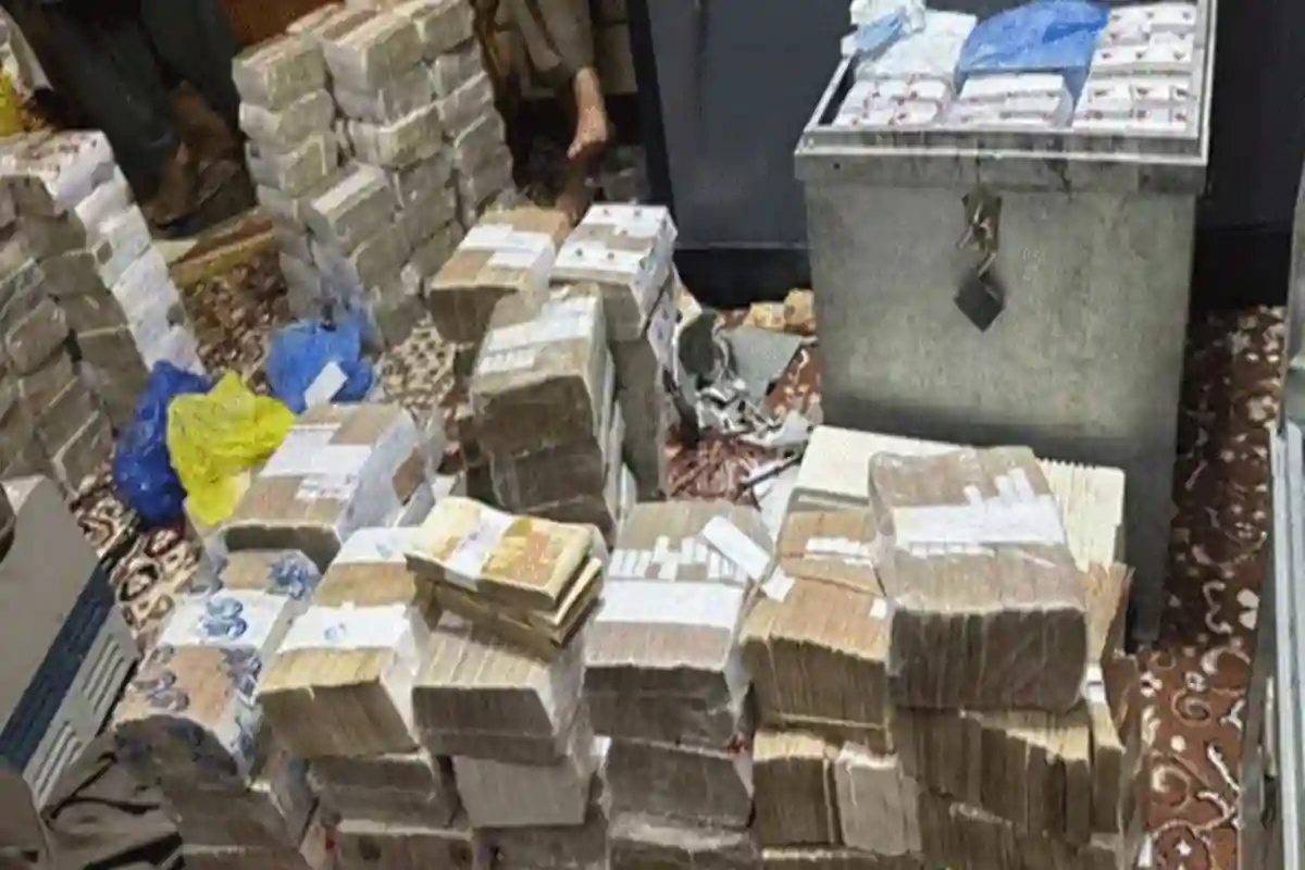 Huge amount of gold and expensive vehicles recovered from the house of the wife of the main accused in the Kohistan scandal
