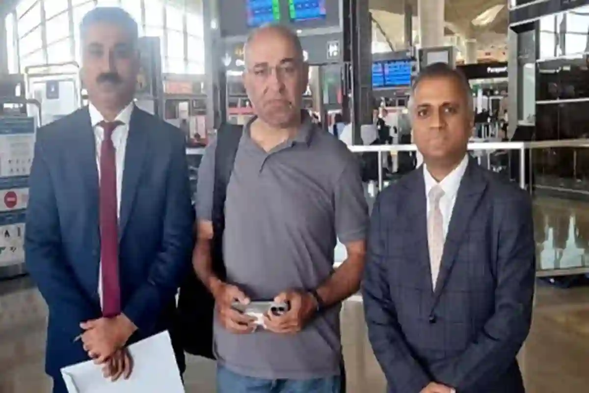 سابق سینیٹر مشتاق احمد خان نے جماعت اسلامی کو خیرباد کہ دیا