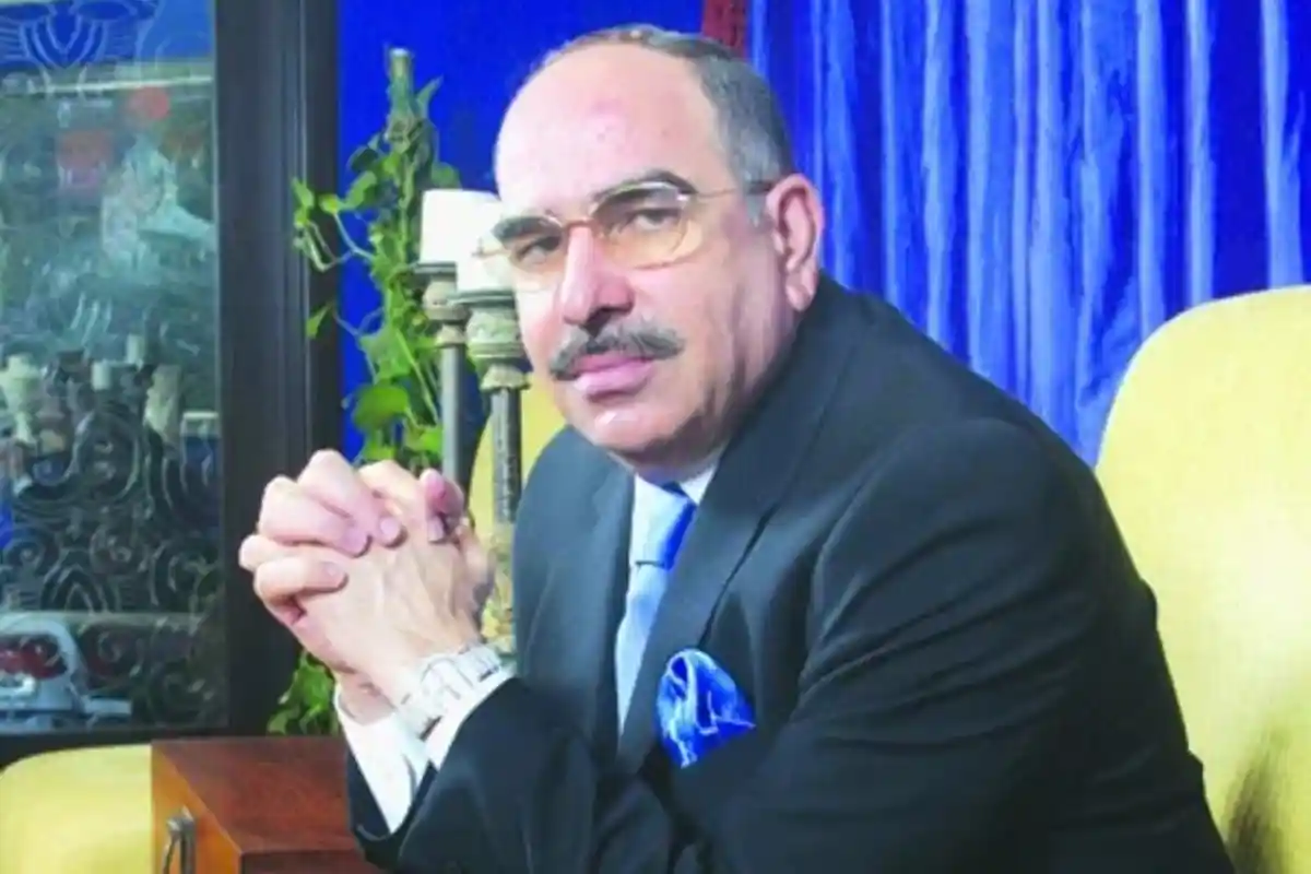 بحریہ ٹاؤن منی لانڈرنگ کیس: ملک ریاض اور علی ریاض اشتہاری قرار