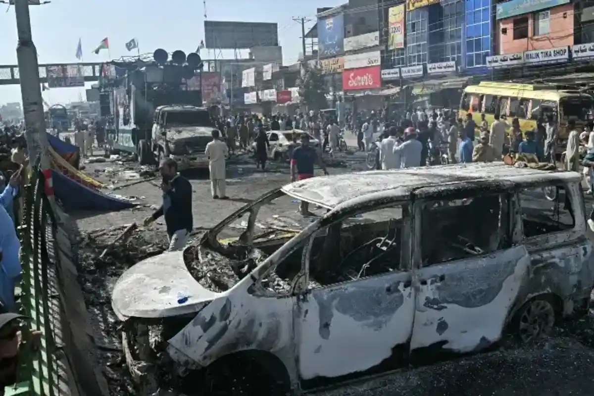 وفاقی کابینہ نے انسداد دہشت گردی ایکٹ کے تحت تحریک لبیک پاکستان پر پابندی کی منظوری دے دی