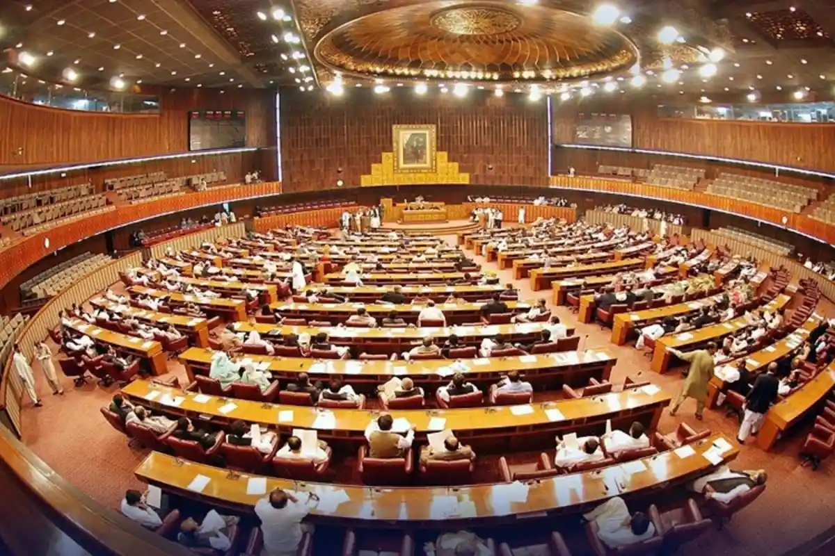 پنجاب اسمبلی کا وفاق سے 27 ویں آئینی ترمیم کے ذریعے بلدیاتی ادارے بااختیار بنانے کا مطالبہ