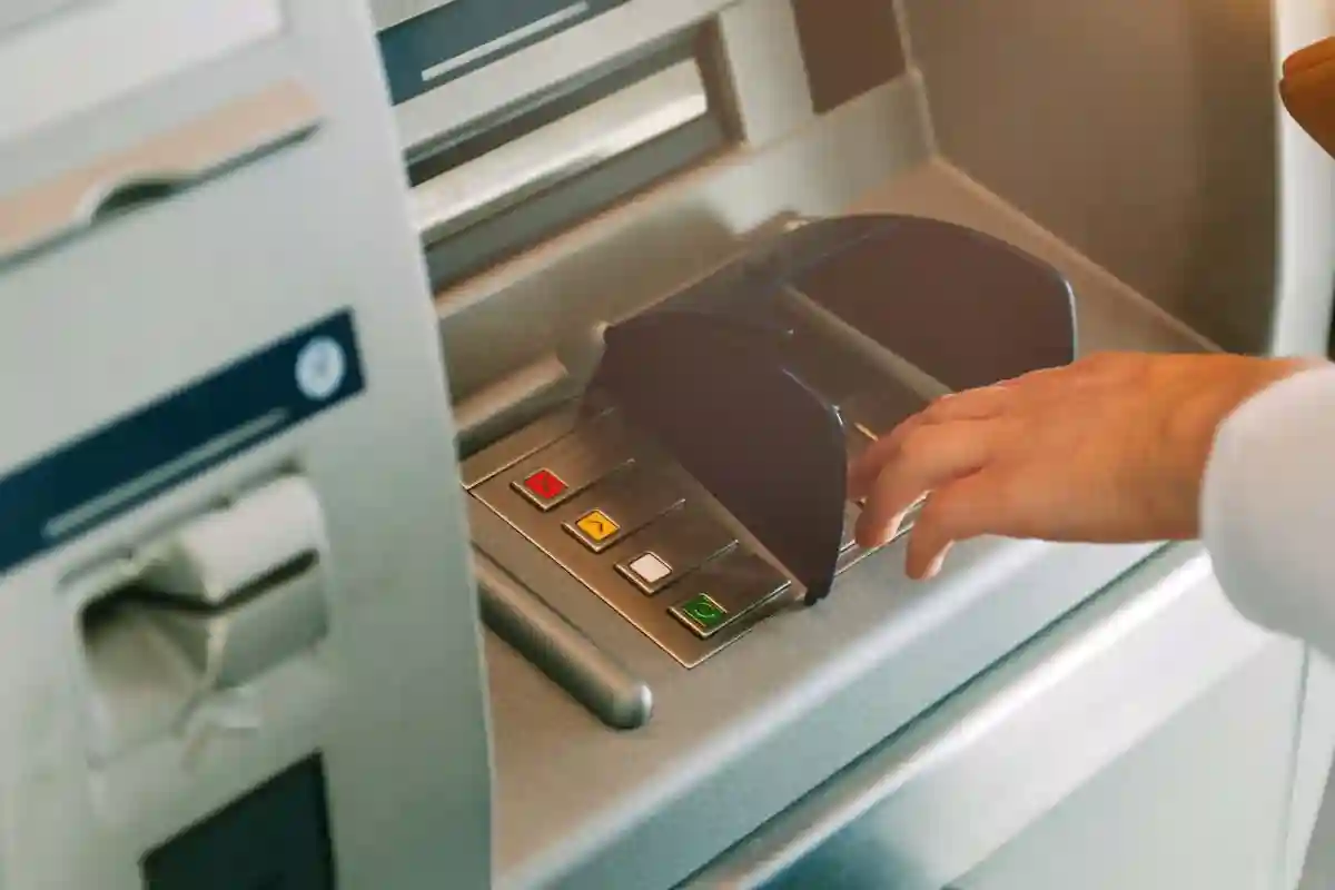 اے ٹی ایم کارڈ رکھنے والوں کیلئے بڑی خوشخبری آگئی