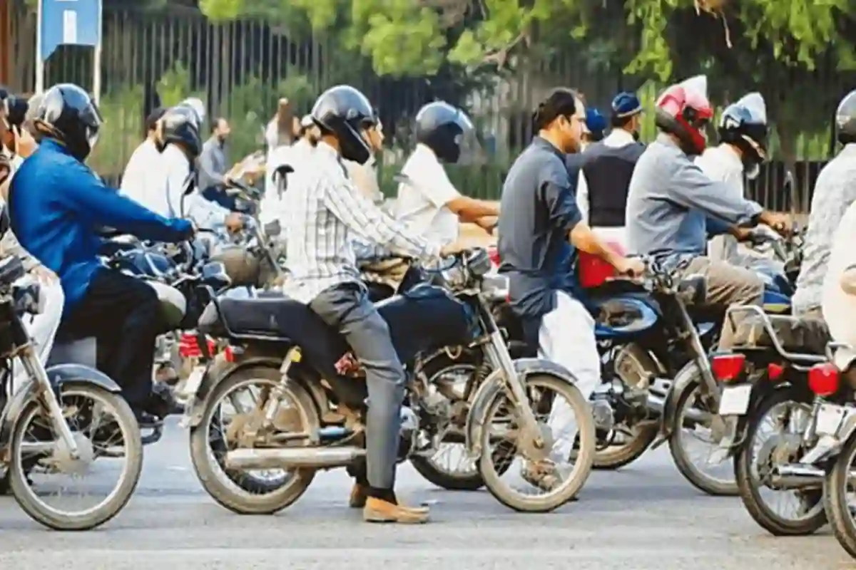 موٹرسائیکل سوار ہوجائیں خبردار؛ بڑا فیصلہ ہوگیا