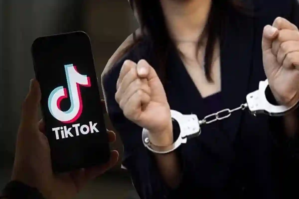 ڈانس پارٹی پر پولیس کا چھاپہ؛ معروف پاکستانی ٹک ٹاکر شرمناک حرکت کرتے ہوئے گرفتار