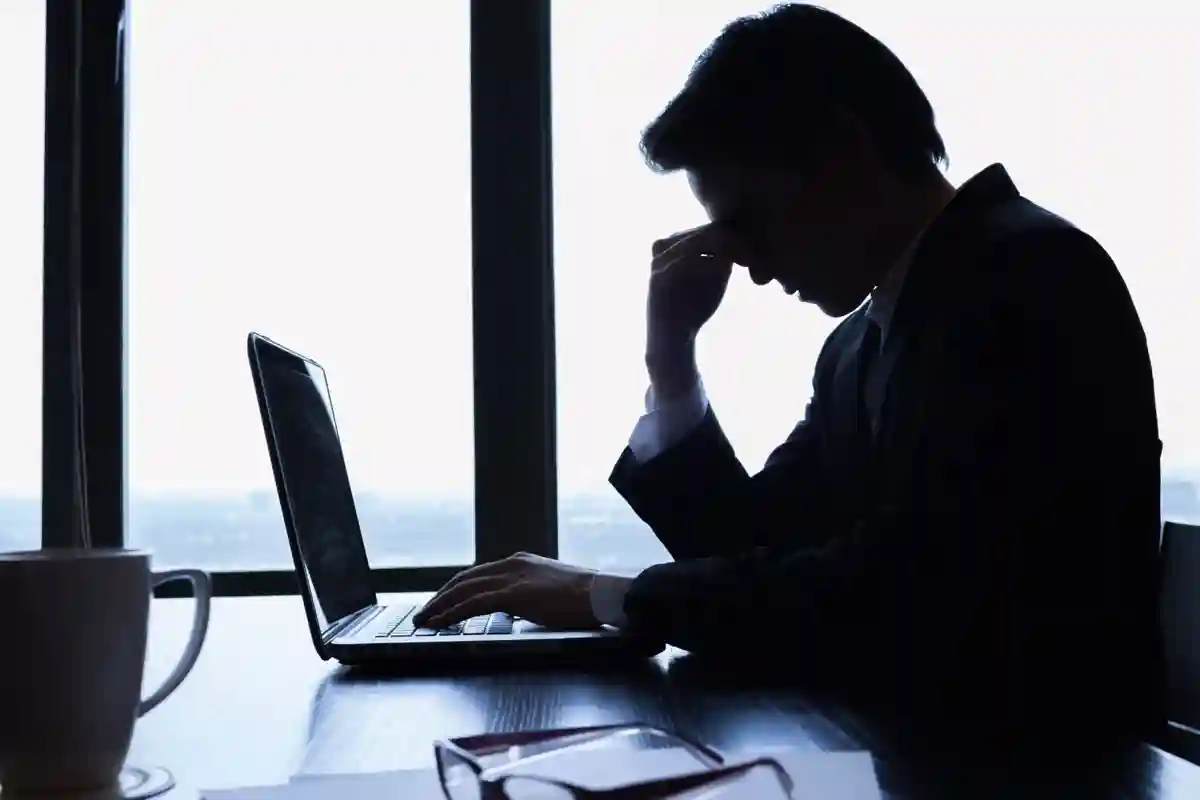 لاکھوں ملازمین کی نوکریاں خطرے میں؛ وجہ بھی سامنے آگئی