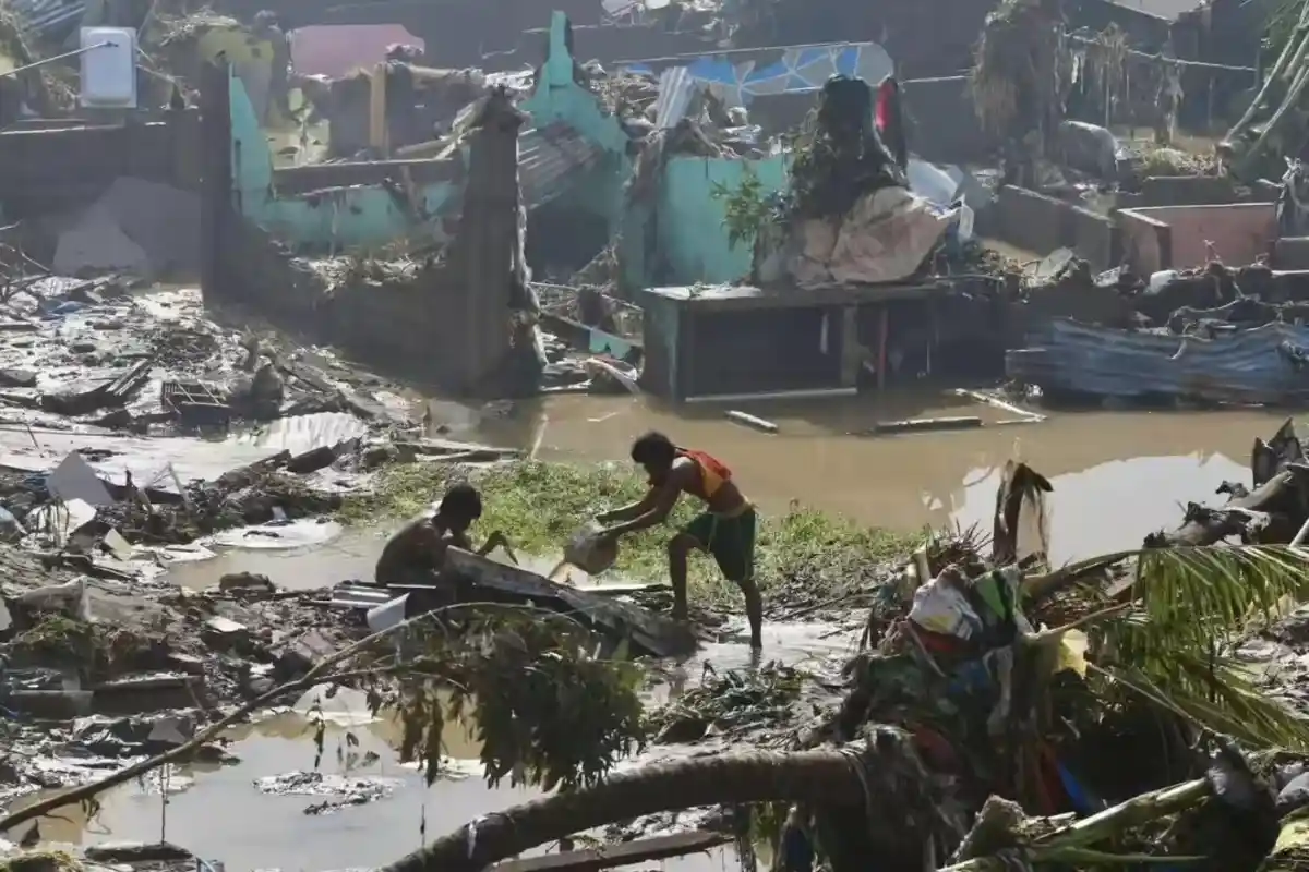 فلپائن کی تاریخ میں سب سے طاقتور طوفان نے 140 جانیں نگل لیں