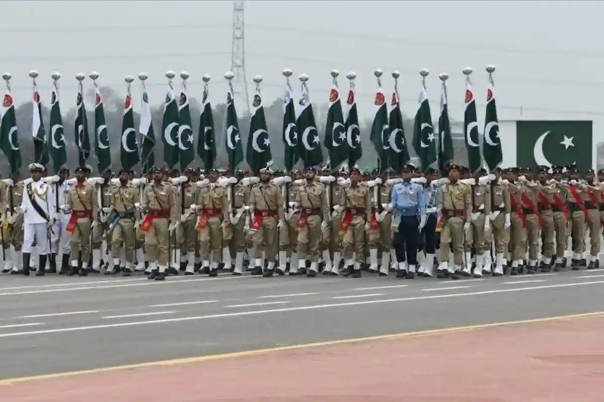 وفاقی کابینہ کا آرمی، ایئر فورس اور نیوی کے بعد "آرمی راکٹ فورس” قائم کرنے کا فیصلہ