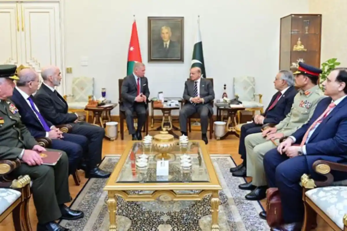 وزیراعظم اور شاہ عبداللہ دوم کی اہم ملاقات؛ متعدد شعبوں میں مفاہمتی یادداشتوں پر دستخط