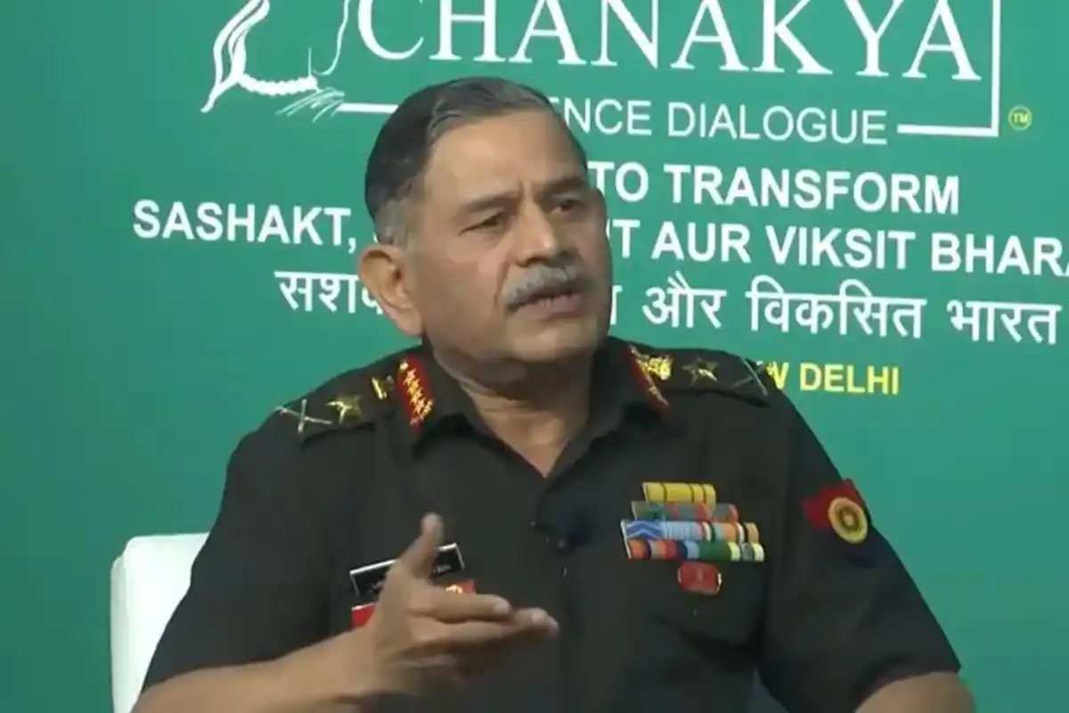 بھارتی آرمی چیف کا باہمی تضادات اور ذہنی انتشار سے بھرا بیان، عسکری قیادت ذہنی بوکھلاہٹ کا شکار