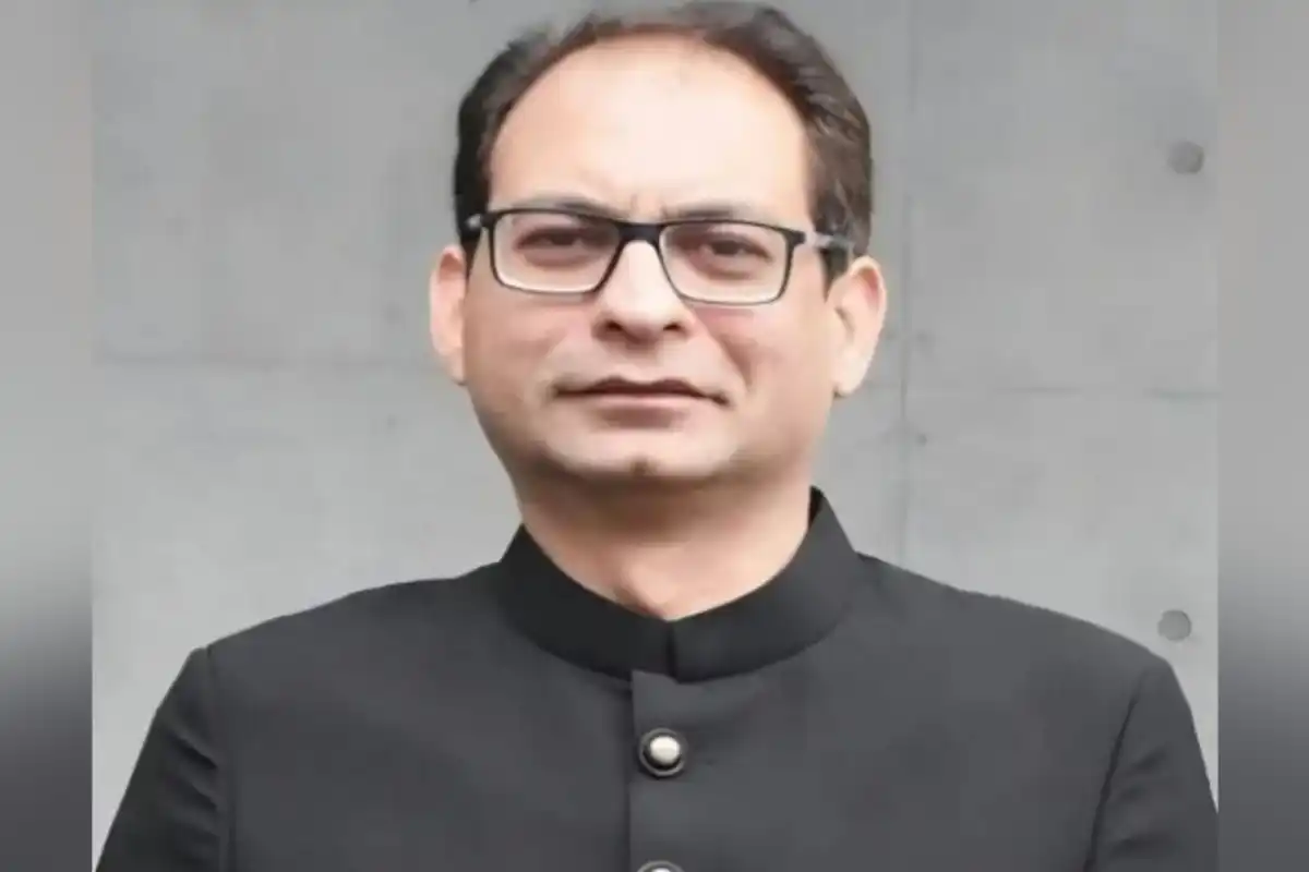 وزارت اطلاعات کے سینئر افسر اشفاق احمد خلیل وفاقی سیکریٹری اطلاعات و نشریات کے عہدے پر تعینات