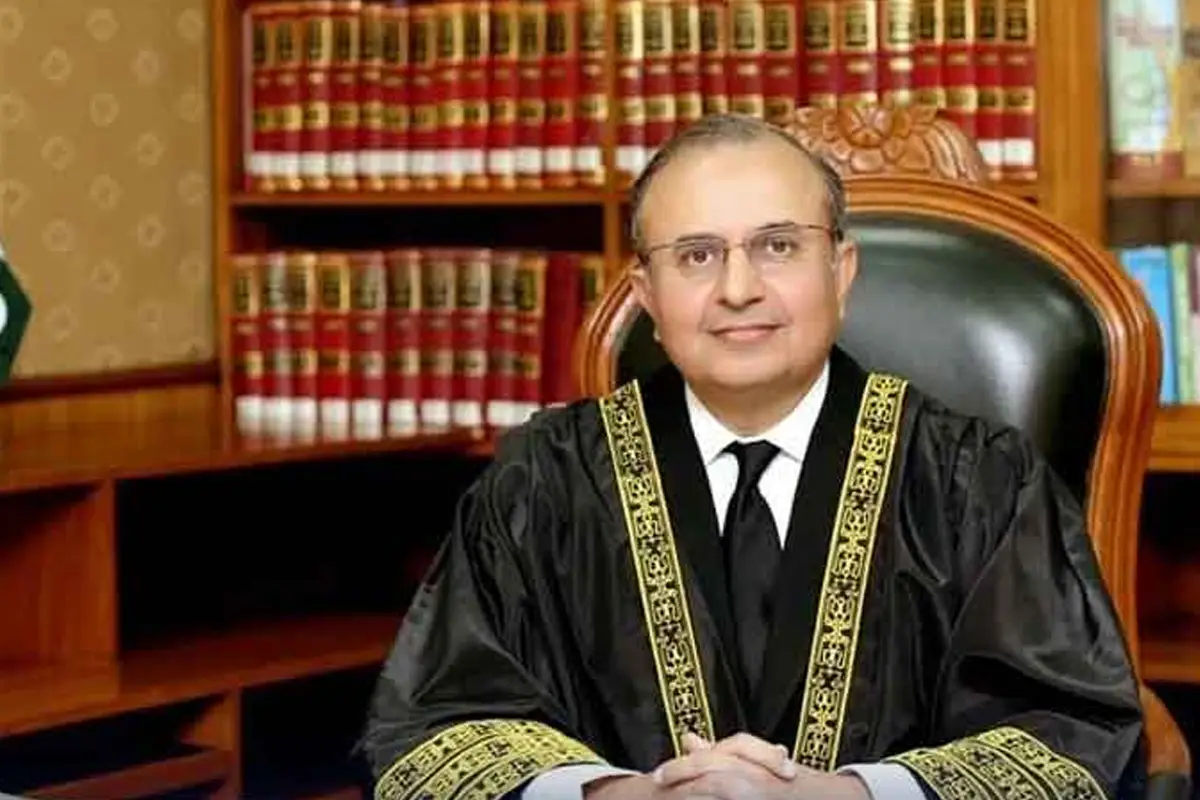 آئینی عدالتوں کے ججز سے مشاورت کے بغیر ترمیم نہیں ہوسکتی،  جسٹس منصور کا چیف جسٹس کو خط