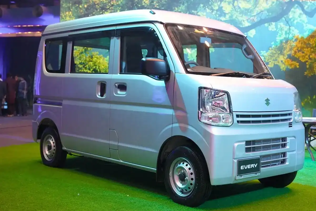 سوزوکی ایوری وی ایکس آر خریدنے کے خواہشمندوں کیلئے بڑی خوشخبری؛ کمپنی نے بڑا اعلان کردیا