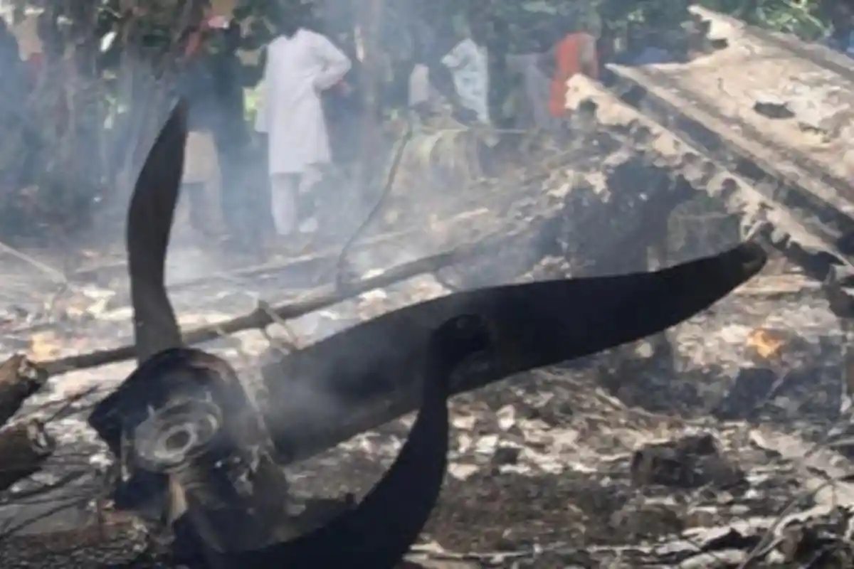 سوڈان: فوجی طیارہ ہنگامی لینڈنگ کے دوران تباہ، عملے کے تمام افراد ہلاک